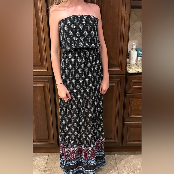 SOCIALITE Strapless Dress - Picture 11 of 12